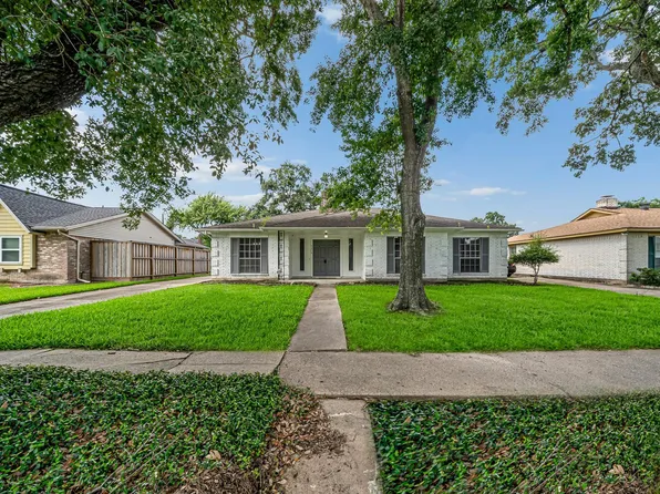 9214 Sharpcrest St, Houston, TX 77036