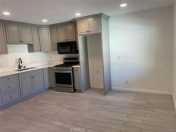 3rd image of 10037 Samoa Ave #11