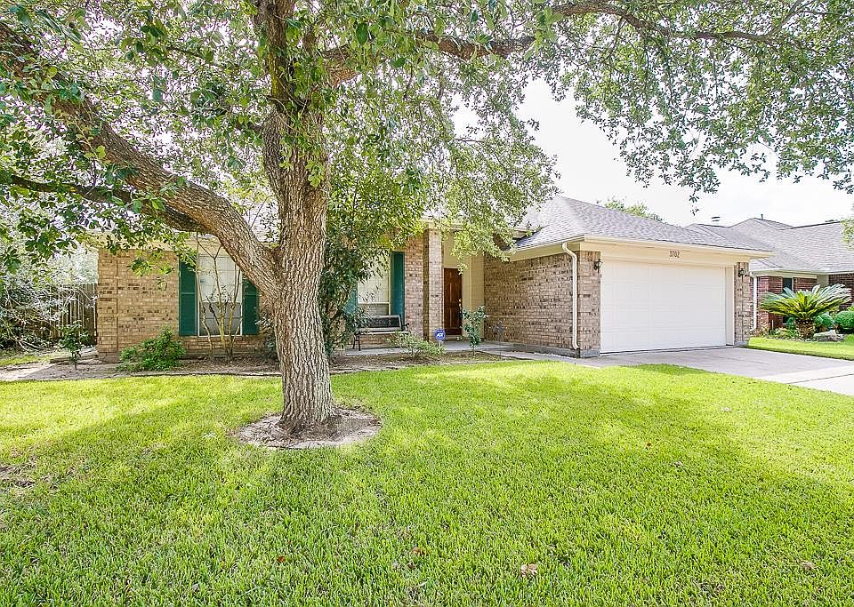 1st image of 3702 Pin Oak Dr E