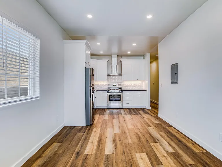 3408 Adeline St #3408 — Photo 4