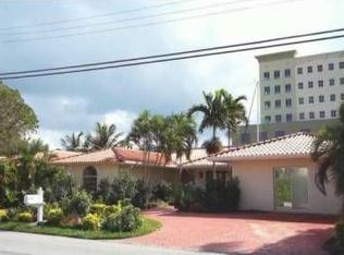3360 NE 164th St, North Miami Beach, FL 33160