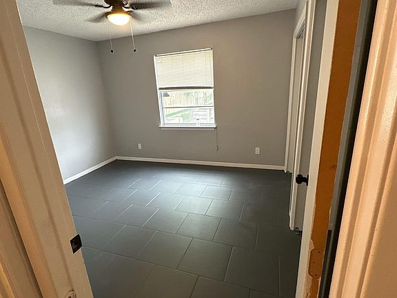 4th image of 1703 Kirk Ave APT 1