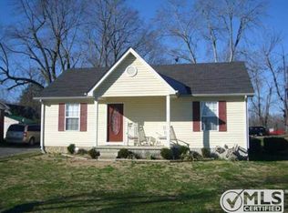711 Courthouse View St, Lafayette, TN 37083