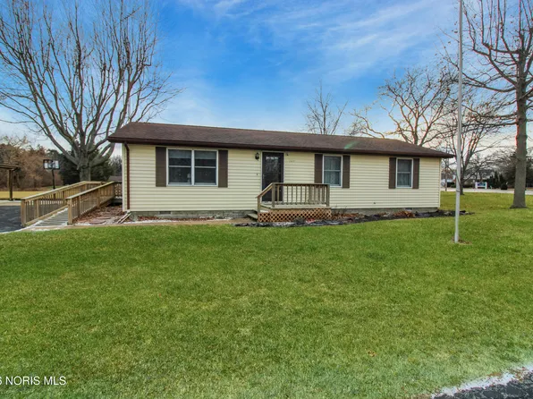 2029 NW Catawba Rd, Pt Clinton, OH 43452