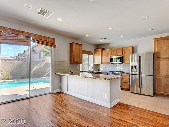 3rd image of 10446 Mulvaney Cir