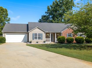 721 Manor Ridge Dr, Loganville, GA 30052