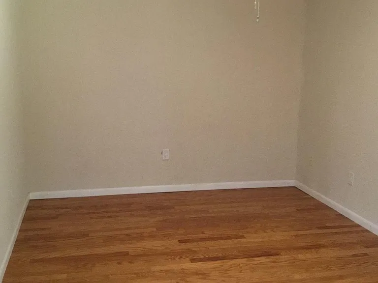 1025 W 19th 16c St #16C — Photo 18