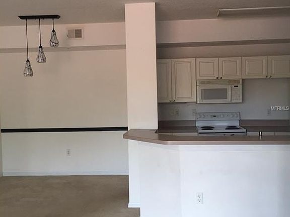 5th image of 5572 Metrowest Blvd #5-209