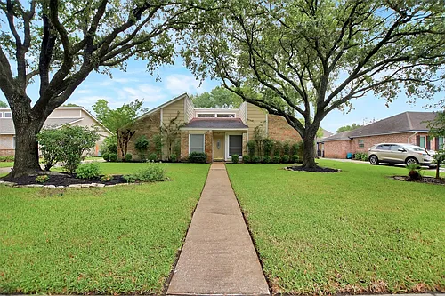 15326 Glamorgan Dr Photo 1