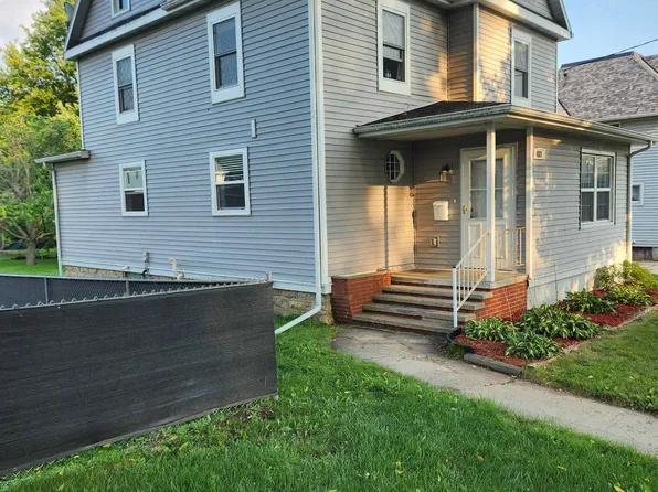 407 S Lincoln Ave, Beaver Dam, WI 53916