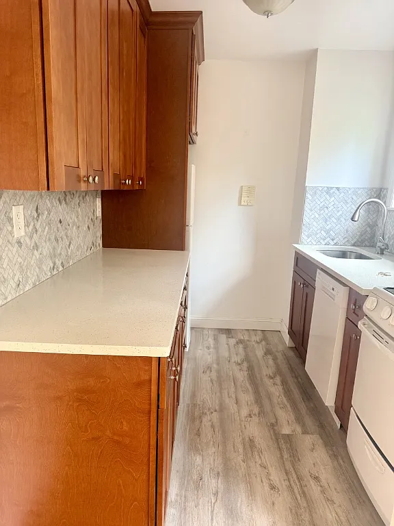 1 bed, 1.0 bath, $2,400 — Photo 3