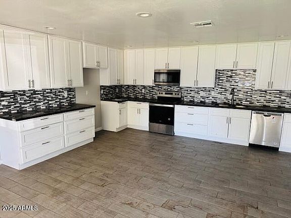 5th image of 12540 W WARNER Street
