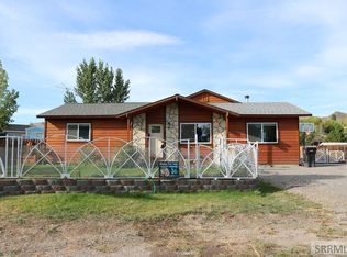 920 S 11th St, Challis, ID 83226