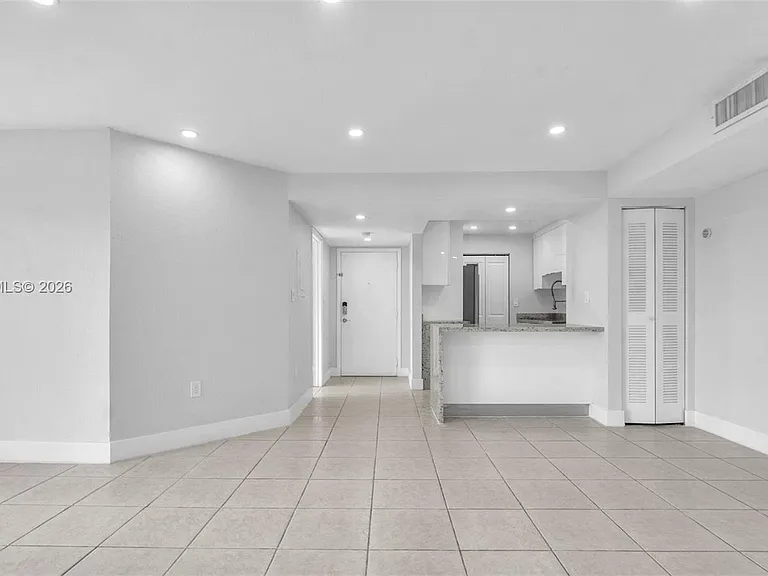 10755 SW 108th Ave #304 — Photo 20