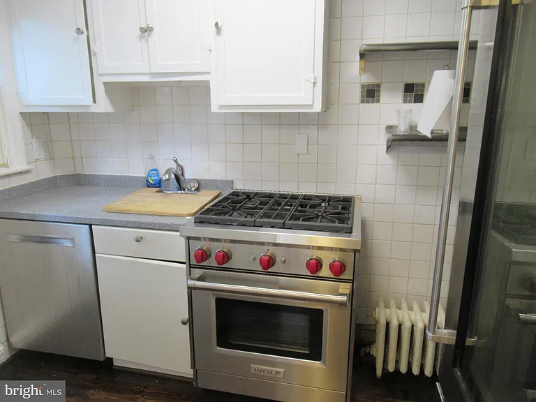 1304 Princess St — Photo 5