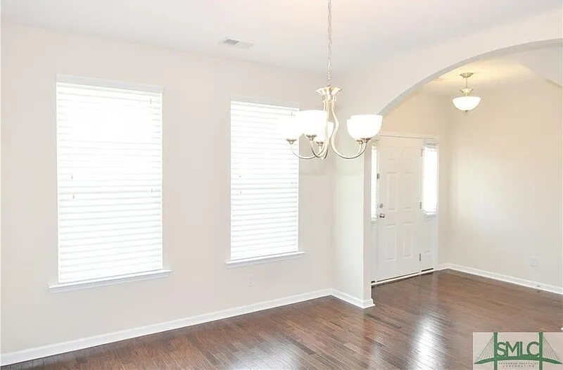 4 bed, 2.5 bath, 2592 sqft, $2,650 — Photo 4