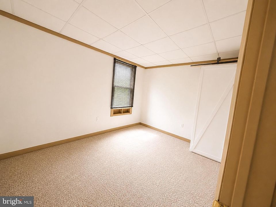 4th image of 305 Old Denton Rd