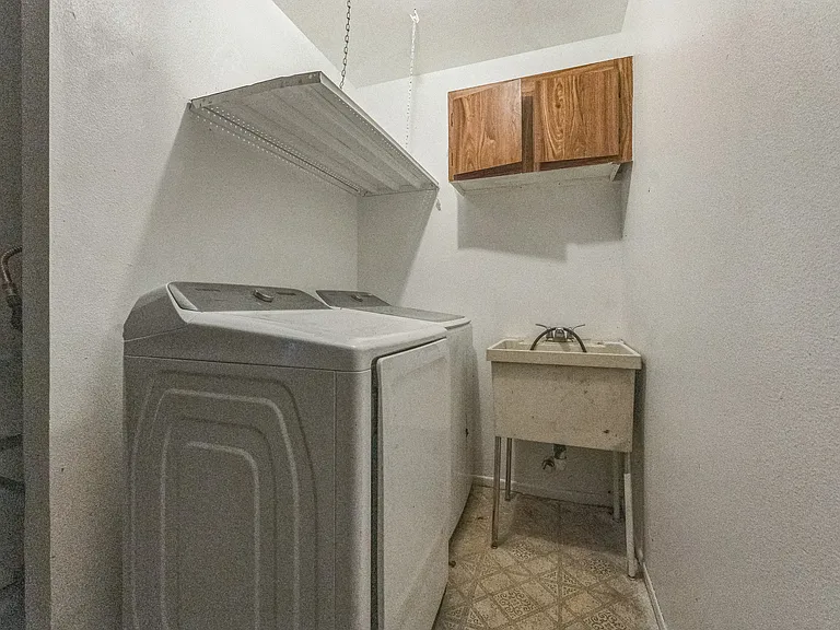 1228 Mews Ln — Photo 10