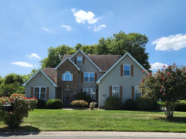 104 Cardinal Hills Pkwy, Dover, DE 19904