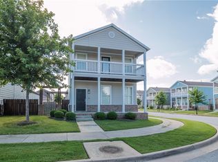 540 Longfellow Ln, Fayetteville, AR 72704