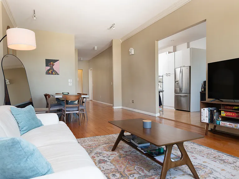 7 Bay State Rd #2C — Photo 9