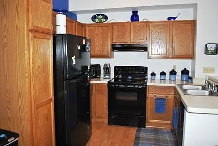 2nd image of 3550 W Rawson Ave #3550