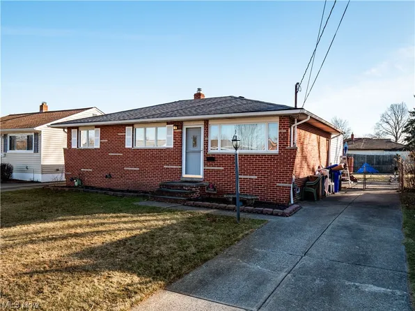 14561 S Gallatin Blvd, Brookpark, OH 44142