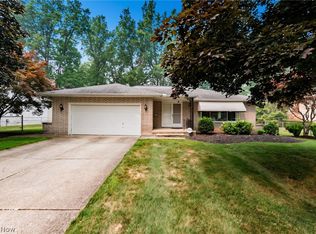616 Sturbridge Dr, Highland Heights, OH 44143