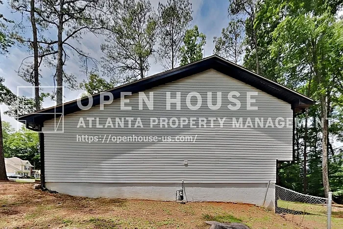 345 Deerwood Dr — Photo 18