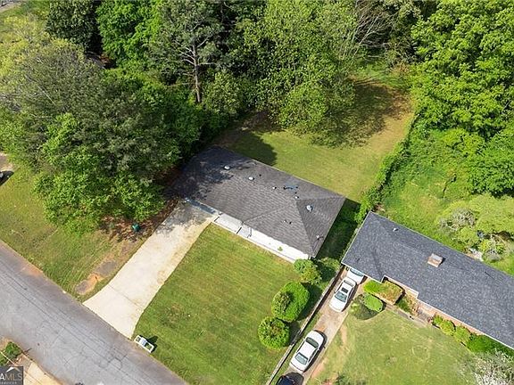 3rd image of 2181 Juanita St