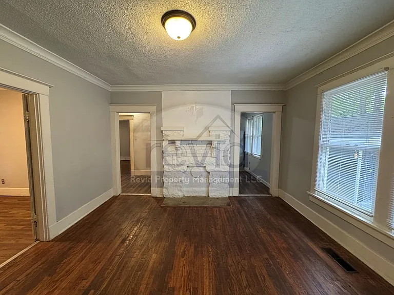 3665 Spottswood Ave — Photo 3