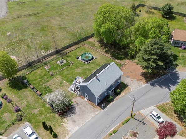 305 Whipple Ave, Burrillville, RI 02830