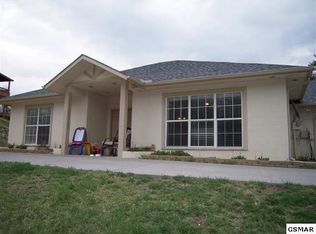 552 Kings Hills Blvd, Pigeon Forge, TN 37863
