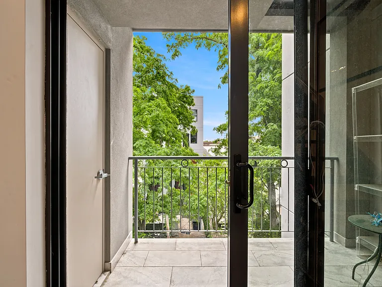 849 Madison St #4B — Photo 6
