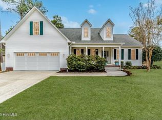 110 Countess Ct, Whispering Pines, NC 28327