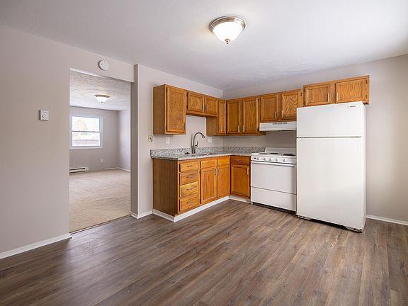 5th image of 25 6th St #B