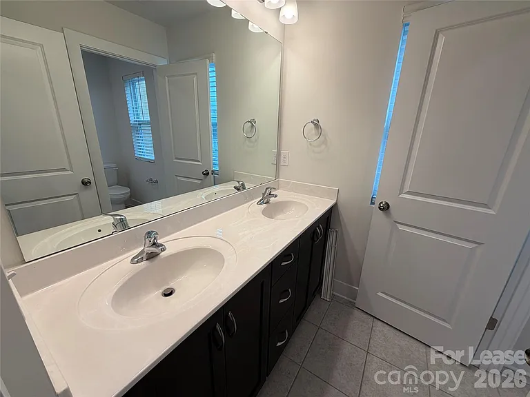 2511 Ensemble Ct — Photo 29