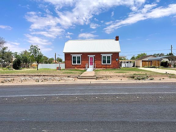 3rd image of 501 E 15th St