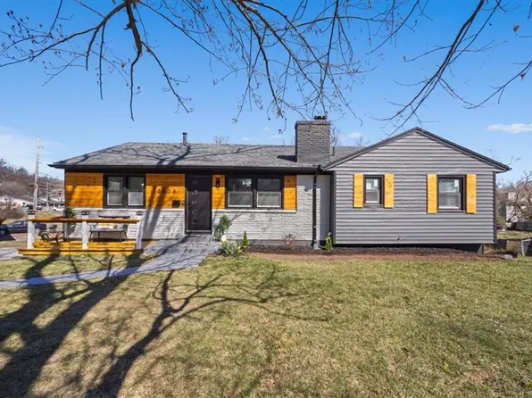 10008 E 68th St, Raytown, MO 64133
