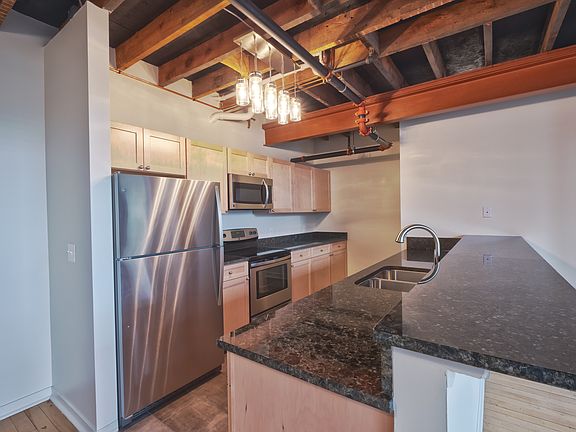 5th image of 306 S Main St APT 3C