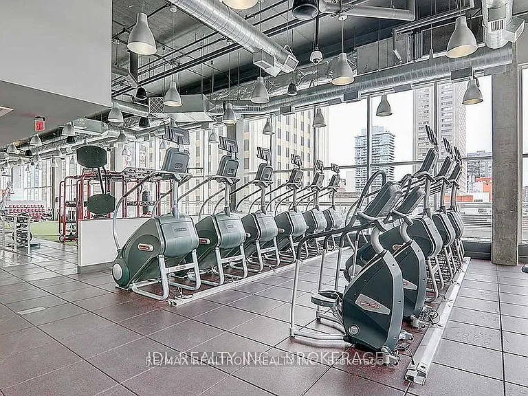 386 Yonge St #1112 — Photo 21