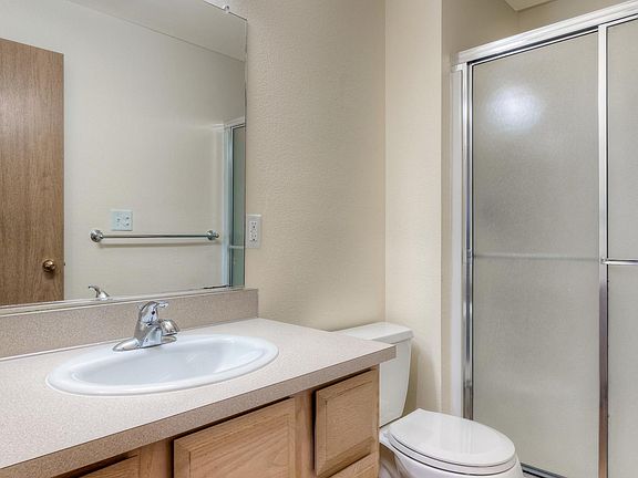 3rd image of 10701 Meridian Ave N APT 101A