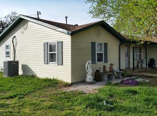 5202 County Road 2490, Pomona, MO 65789