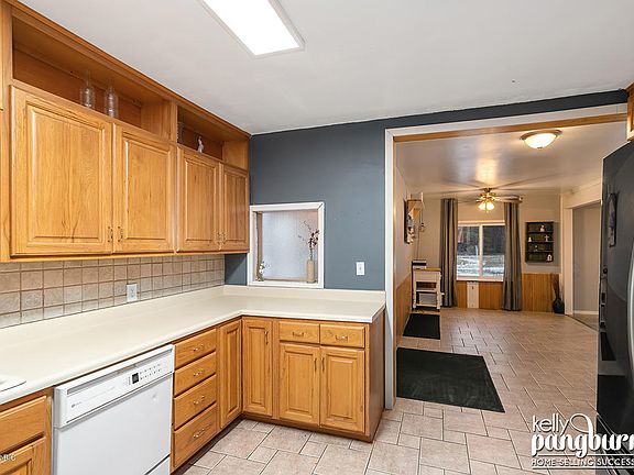 5th image of 4369 W 116th St