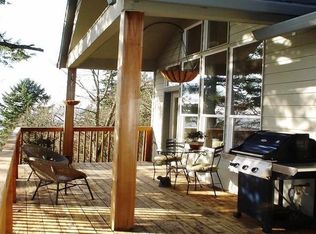 12174 SE Bluff Dr, Clackamas, OR 97015