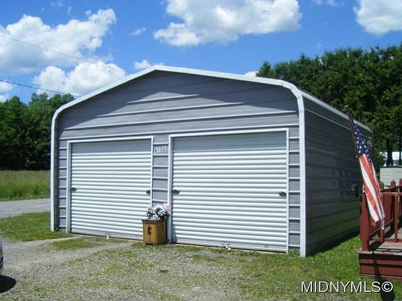 2nd image of 9102 Meadowbrook Dr