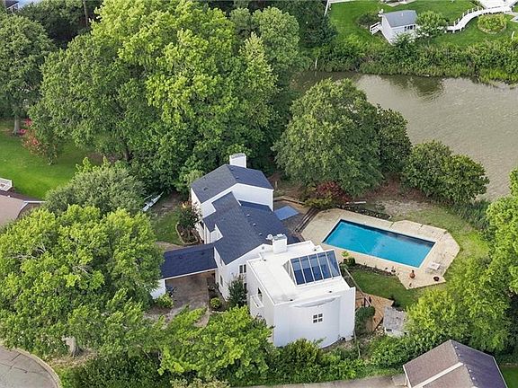 2nd image of 3604 Harding Dr