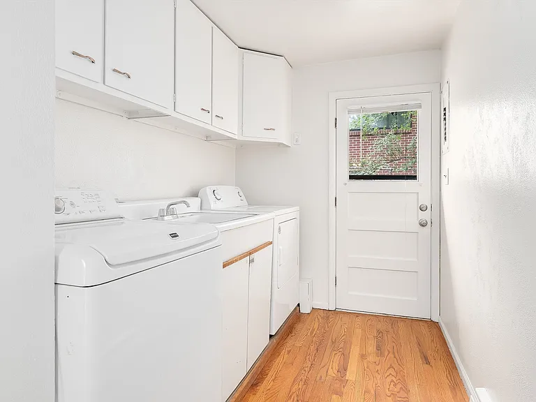 850 W Chenango Ave — Photo 22