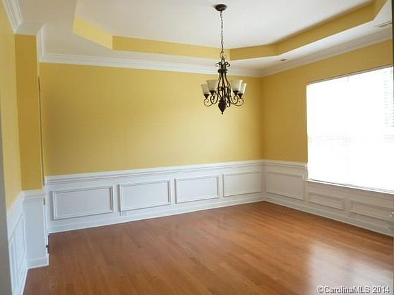 2nd image of 408 Palmerston Ln