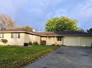 807 7th Ave SE, Pipestone, MN 56164